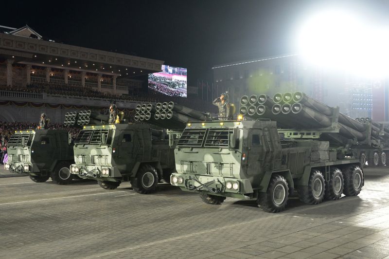 Колонны реактивных орудий