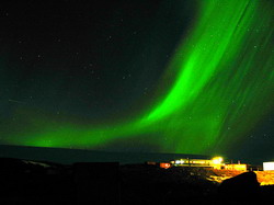 Антарктическое сияние (нажмите, чтобы увеличить)