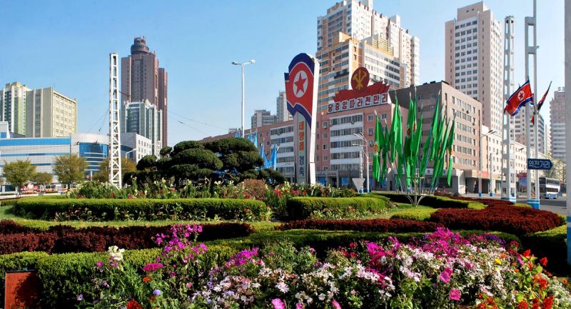 Улицы столицы по случаю Дня Солнца.