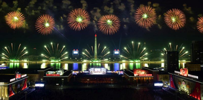 Ночной пейзаж праздника.