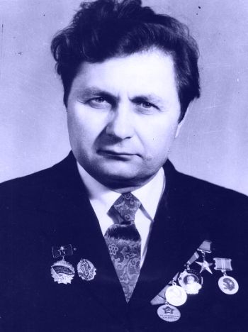 Выпускник военной поры ФЗО №5, металлург Войтович Алексей Михайлович (1927-1982) является первым Героем Социалистического Труда города Комсомольск-на-Амуре