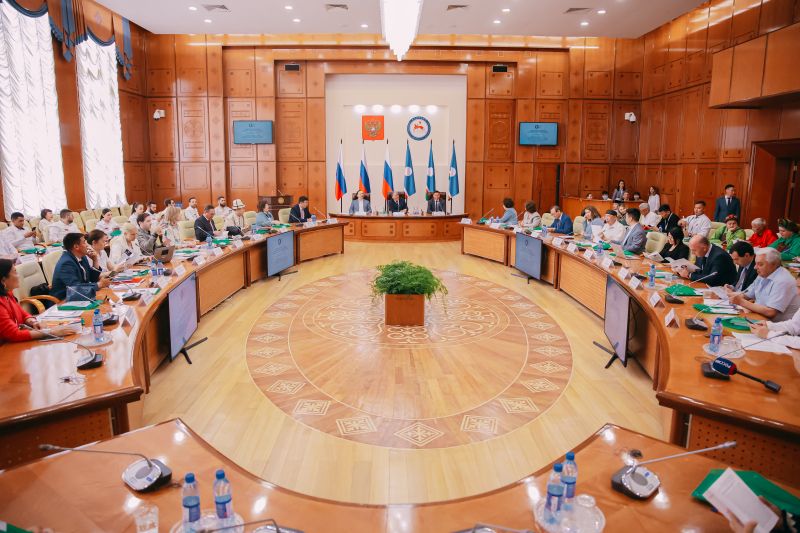 Айсен Николаев: миссия объединения Домов Олонхо - продвижение культурного кода народов Якутии