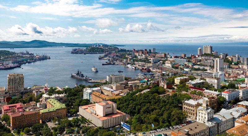 С 23 по 24 августа Ким Чен Ир посетил разные места во Владивостоке – портовом городе тихоокеанского побережья