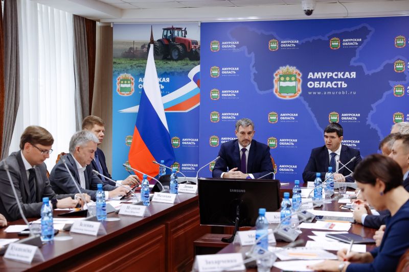 Губернатор Василий Орлов обсудил с начальником ЗабЖД развитие притрассовых населенных пунктов