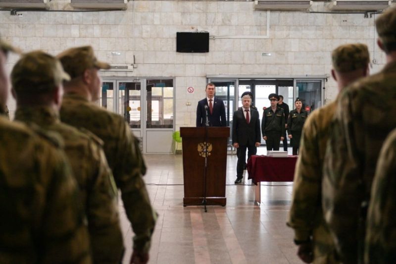 Михаил Дегтярев встретил росгвардейцев, прибывших из командировки в ДНР и ЛНР