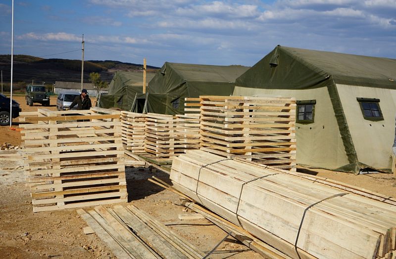 Лесники обустроили полевой лагерь для мобилизованных в Приморье