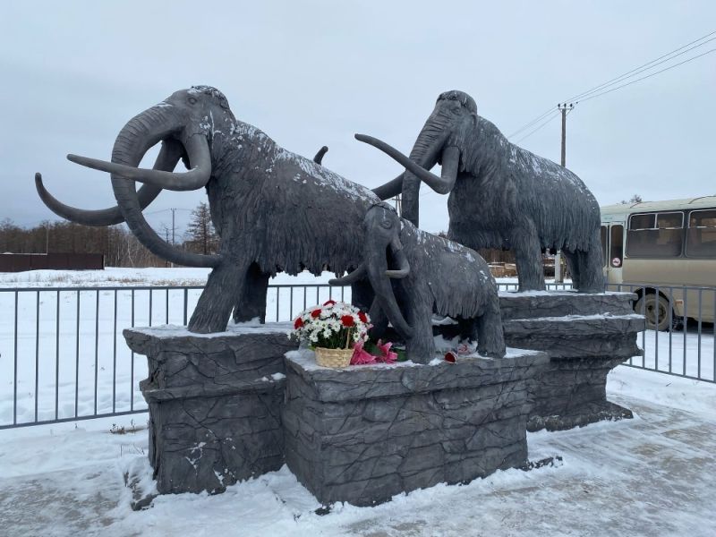 В Намцах появился «Сквер мамонтов»
