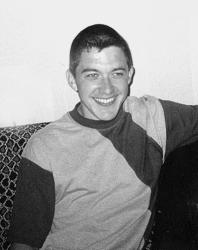 Антон Никулин, еще живой. Мама выиграла у Минобороны 250 тысяч, а сына с мужем потеряла