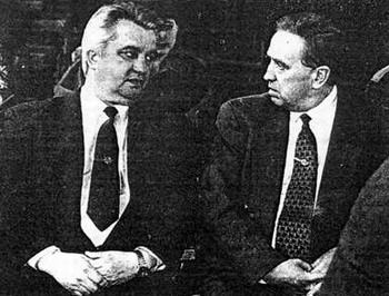 Главные фальсификаторы и организаторы лжегейобвинения. Слева начальник УВД Примрского края В. Ипатов, справа получивший за это генерал-лейтенантскую должность А. Бондаренко