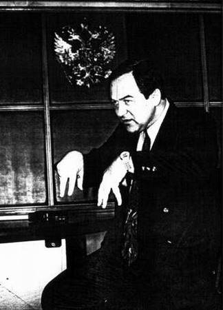 Евгений Наздратенко губернатор Приморского края