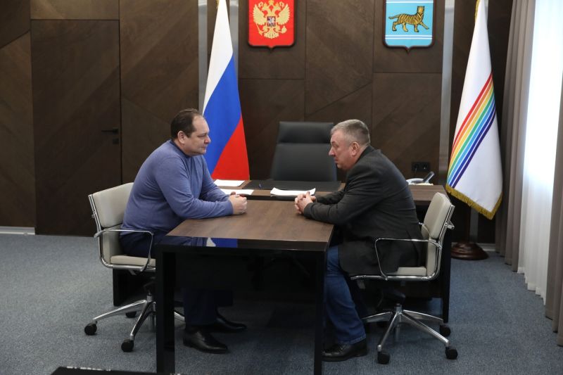Губернатор ЕАО Ростислав Гольдштейн провел рабочую встречу с депутатом Государственной думы Андреем Гурулевым