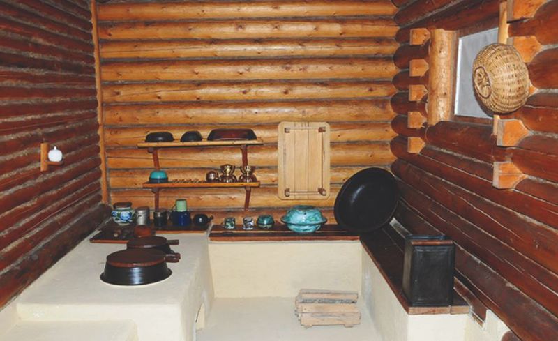 Кухня в родном доме Ким Чен Ира в Пэктусанском тайном лагере.