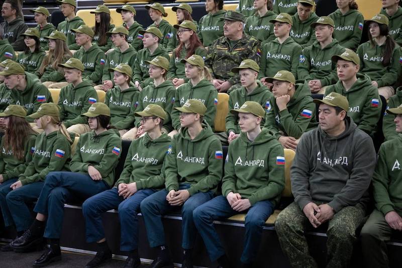 На Сахалине стартовал первый слет по основам начальной военной подготовки