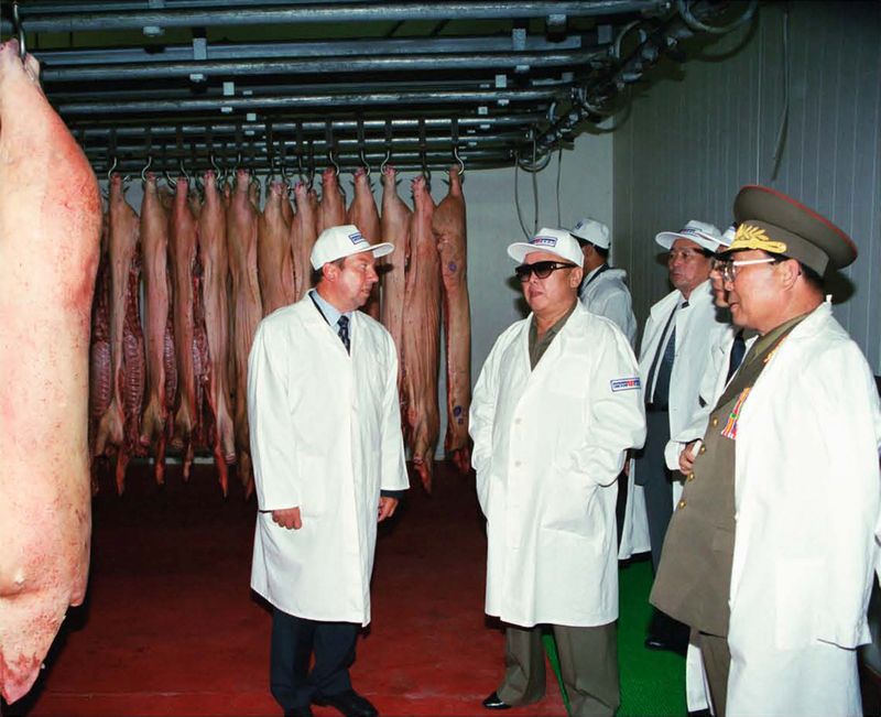 На агропромышленном комплексе «Омский бекон».