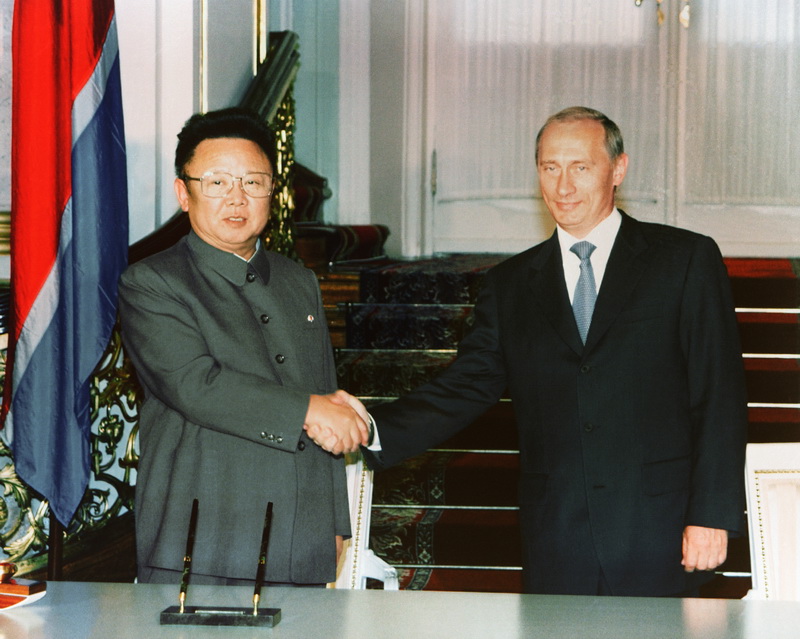 На церемонии подписания Московской декларации КНДР и РФ. Август 2001 года