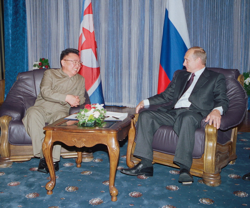 С Президентом РФ Владимиром Владимировичем Путиным. Август 2002 года.