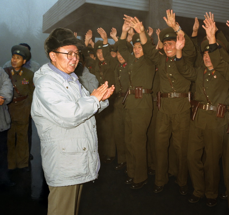 Великий Ким Чен Ир в Пханмунчжоме. Ноябрь 1996 года.