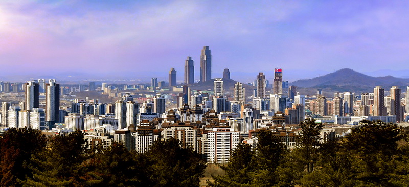 Новые жилые дома в столице Пхеньяне.