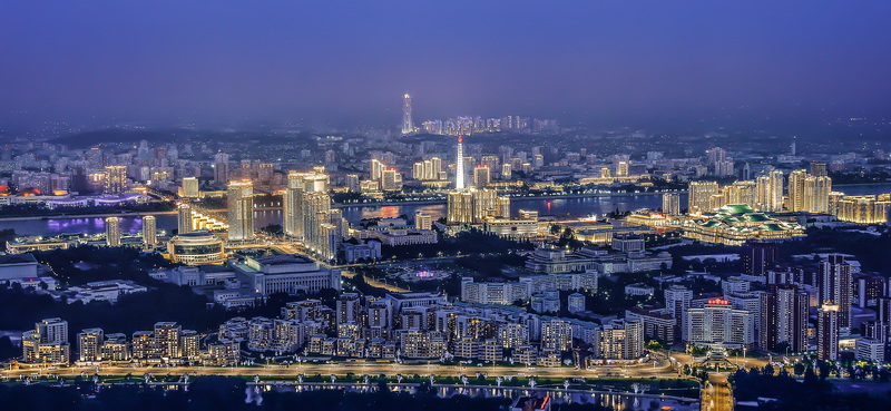 Столица Пхеньян ночью.