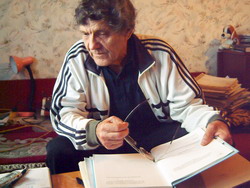 Евгений Трофимов - за работой/ Нажмите, чтобы УВЕЛИЧИТЬ (нажмите, чтобы увеличить)