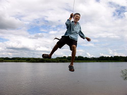 Полет над рекой (нажмите, чтобы увеличить)