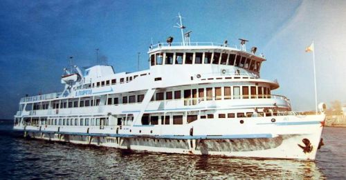 Амур- теплоход Василий Поярков