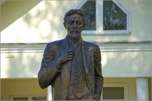Установка памятника Чехову во Владивостоке хорошо ложится в канву празднования его 150-летнего юбилея