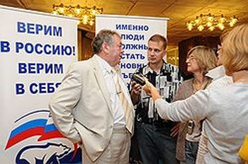 Игорь Королев не стал прятать за спину советы оппозиционерам и открыто рекомендовал им сменить место жительства/ Фото: Владимир Павлов/Коммерсантъ