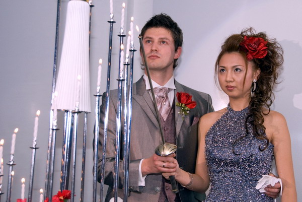 Хабаровчанин Ален Смирнов с женой. Япония