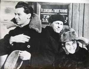 Вадим Павчинский, Петр Комаров, Юлия Шестакова. Комсомольск - 1942 г./Нажмите, чтобы УВЕЛИЧИТЬ (нажмите, чтобы увеличить)