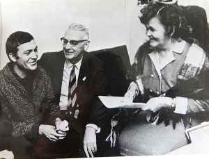 Задорнов (в центре) Шестакова справа./Нажмите, чтобы УВЕЛИЧИТЬ (нажмите, чтобы увеличить)