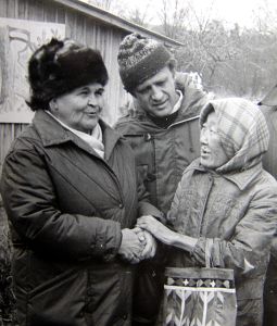 Шестакова на стойбище./Нажмите, чтобы УВЕЛИЧИТЬ (нажмите, чтобы увеличить)