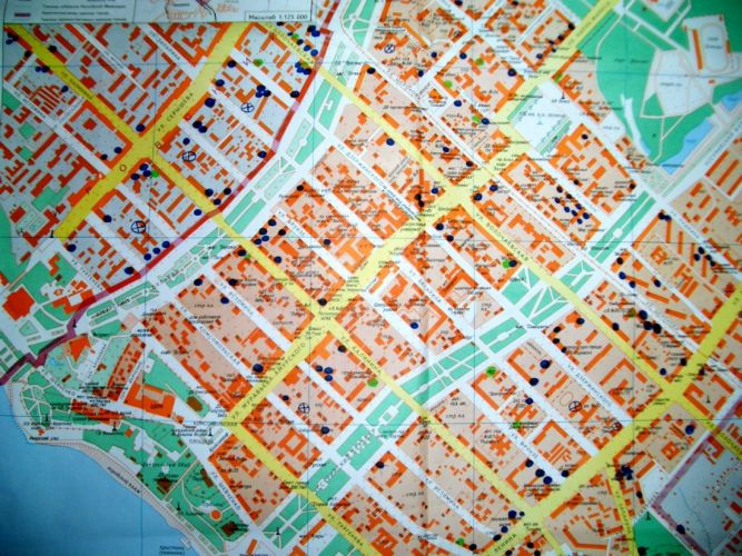 Часть карты радононосности и радоноопасности масштаба 1:50000 г. Хабаровска. Опасная зона – синии кружки (200-400 Бк/м3). Нажмите, чтобы УВЕЛИЧИТЬ (нажмите, чтобы увеличить)