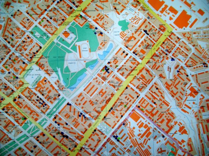 Часть карты радононосности и радоноопасности масштаба 1:50000 г. Хабаровска. Опасная зона – синии кружки (200-400 Бк/м3). Нажмите, чтобы УВЕЛИЧИТЬ (нажмите, чтобы увеличить)