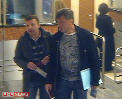 В аэропорт Немцов с Парфеновым приехали вместе
