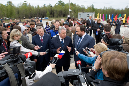Полпред в поездку берет самых смелых журналистов! Лишнего они не напишут и не покажут...