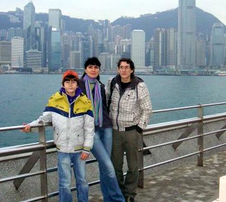 Иван Смолин с женой и младшим сыном в Китае надолго. Возможно, навсегда...