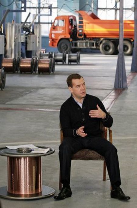 На встрече с работниками предприятий Хабаровского края и активом партии «Единая Россия». Фото пресс-службы Президента России