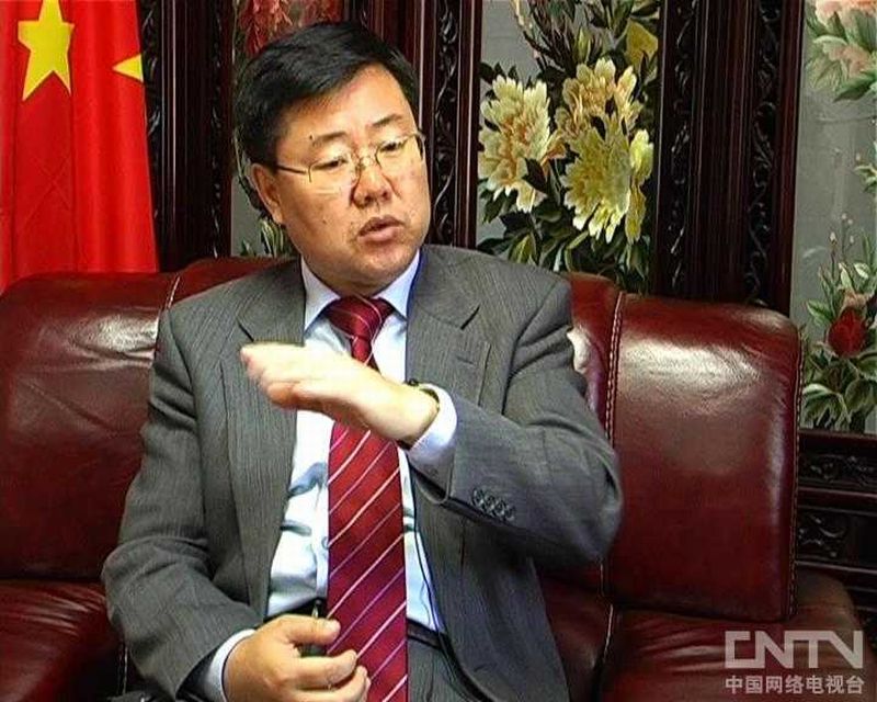 Генеральный консул Сунь Лицзе говорит о будущем сотрудничестве и развитии./ 孙立杰总领事谈未来合作与开发