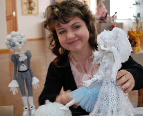 ...А Евгения Быкова в творческом порыве