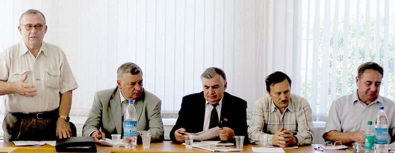 Президиум Дальбюро при ЦК ВКПБ в Хабаровске, 19.08.2006 г. (слева направо: В.Кныш - Хабаровск, А. Куваев - Москва, Г.Гамза- Амурская обл., Ю.Давыденко - Магадан, А.Еремкин - Сахалин)