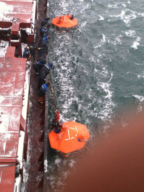 Подошли, зацепили плоты...