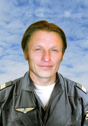 Бортоператор  Николай Красиков