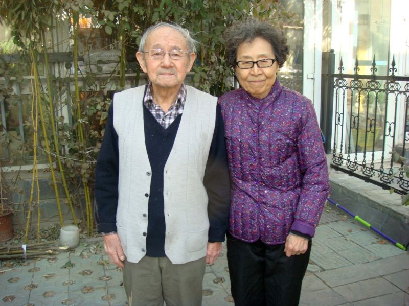 Делаю предложение Юй Чжаню и его жене Гао Цзиньхуа приехать вдвоем на неделю в Хабаровск. Из Пекина есть прямой авиарейс до Хабаровска, что очень удобно. Все расходы и за дорогу в оба конца и за проживание беру на себя