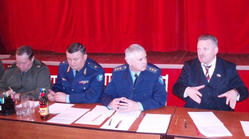 Встреча в Комсомольске-на-Амуре губернатора Вячеслава Шпорта с командованием ВВС