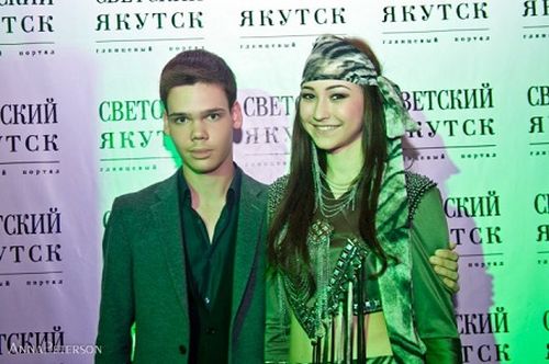 Даниил Глушко с подругой, вице-мисс «Виртуальная Якутия», фото: «Светский Якутск»