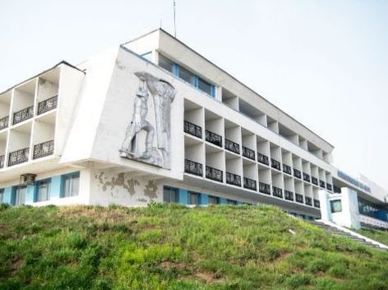 Под лотом № 3 - здание речного вокзала Комсомольска-на-Амуре за 96 млн. рублей