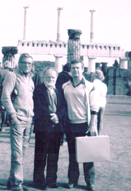 Вадим Валерианович Кожинов, Василий Иванович Белов, Евгений Васильевич Черносвитов в Помпеях, по дороге на Капри