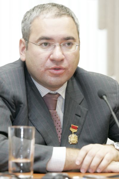 Виталий Несис после церемонии вручения почетного знака Хабаровского края «За заслуги» им. Н.Н.Муравьева-Амурского в 2011-м.