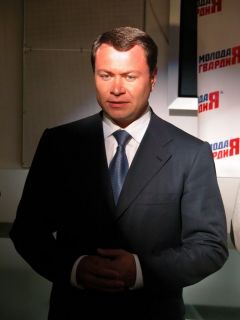 В. Николаев